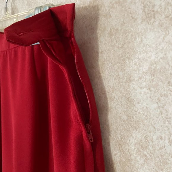 Clio Red Pantsuit - Picture 4 of 6